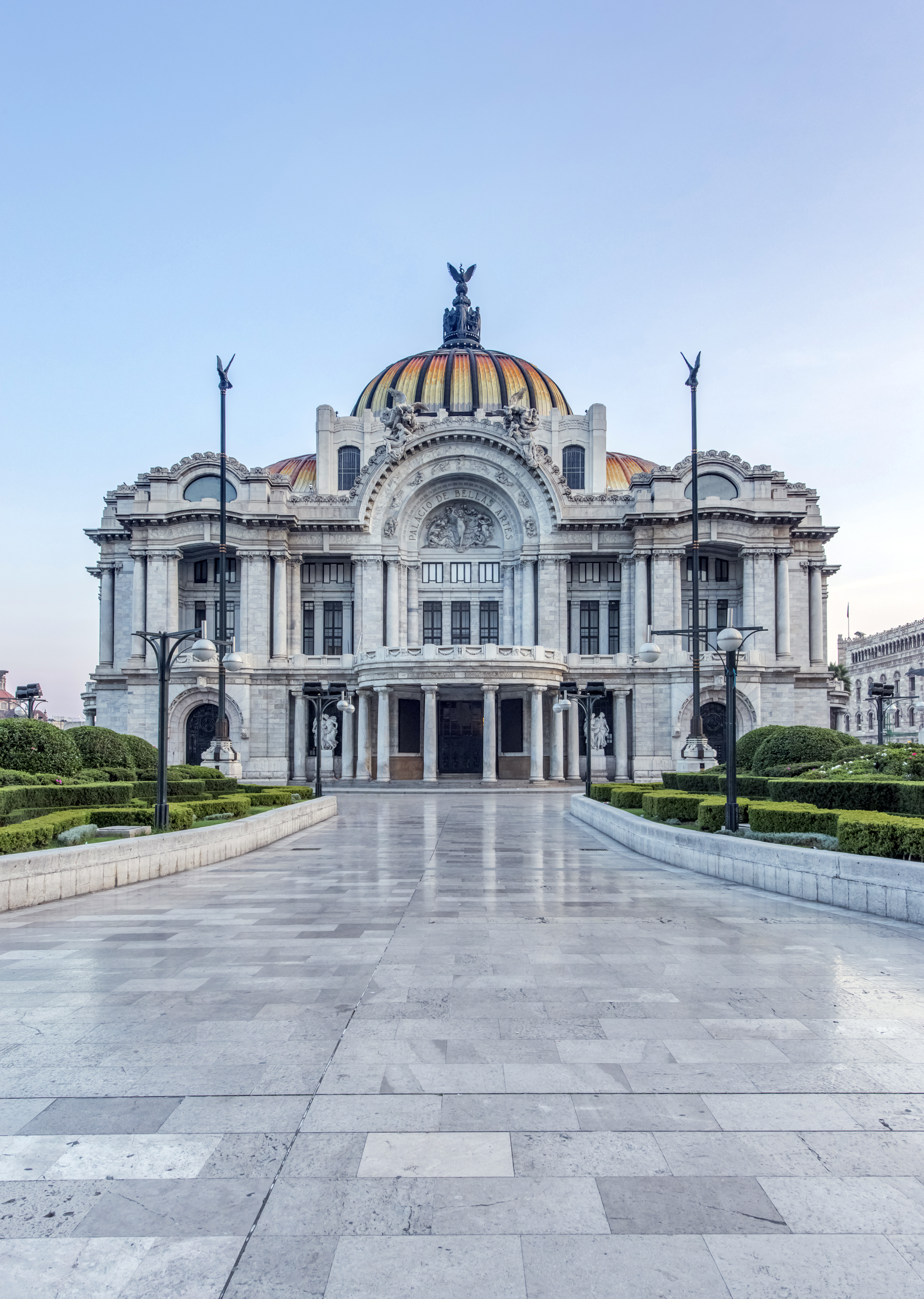 Palciao de Bella Artes and courtyard, Mexico City, Federal District, Mexico