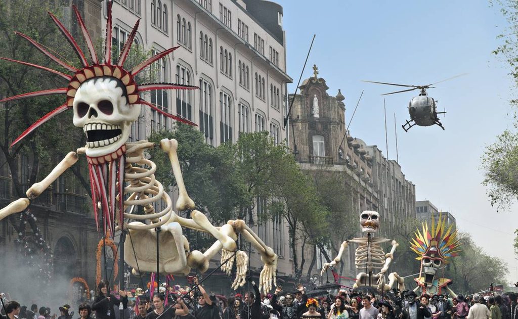 El Desfile de Día de Muertos de la CDMX cumple 10 años: así nació con James Bond